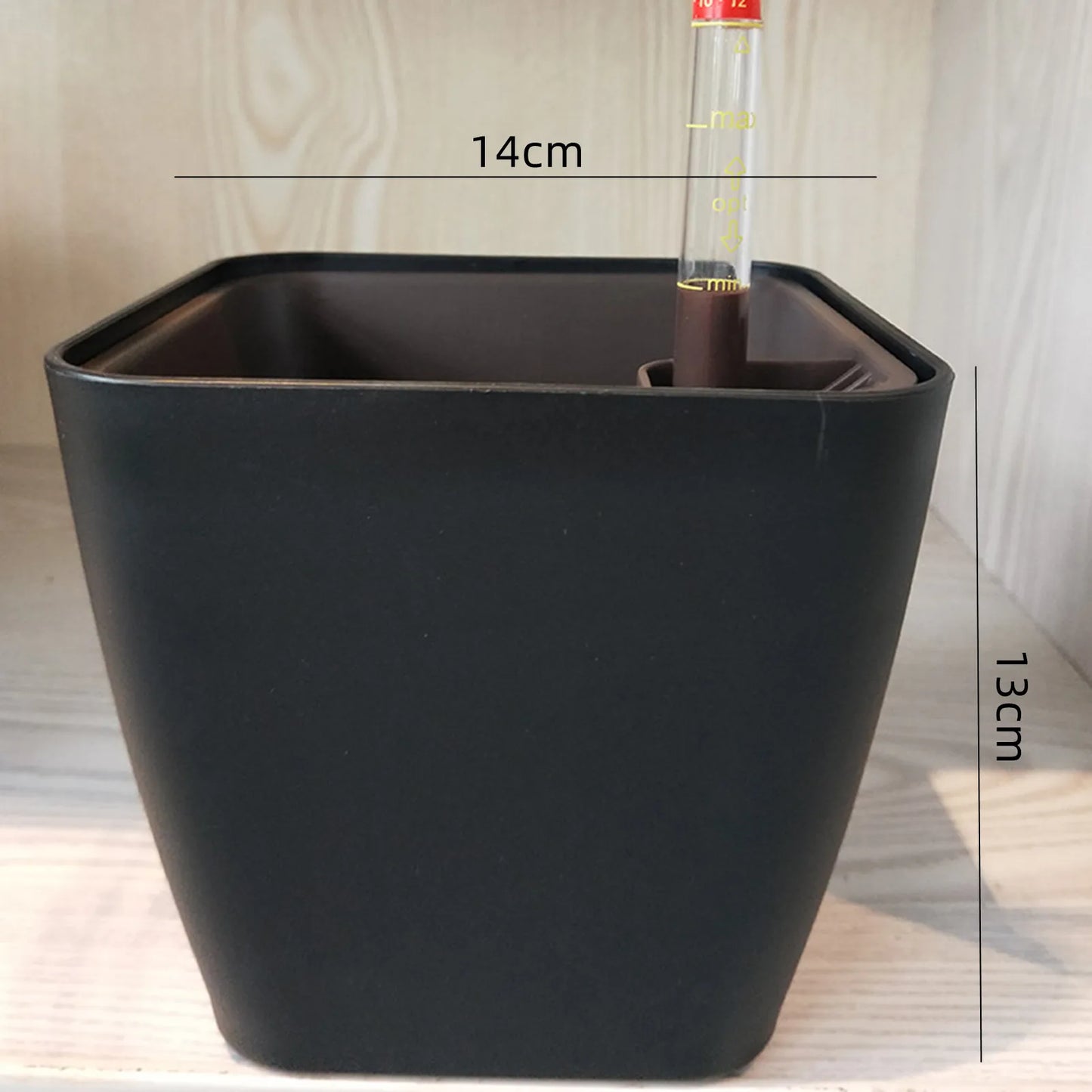 Moderner, selbstbewässernder Blumentopf mit Wasserstandsanzeige - Littlefarmerrs23