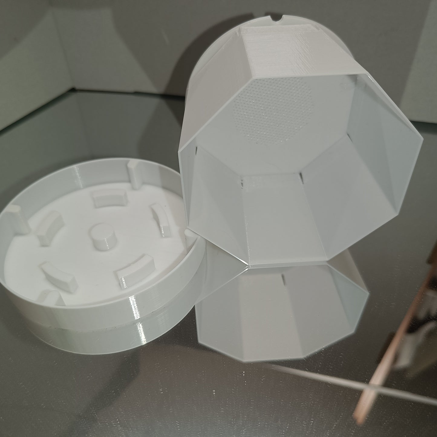 Moderner 3D-gedruckter Pflanzentopf – Hydrokultur geeignet