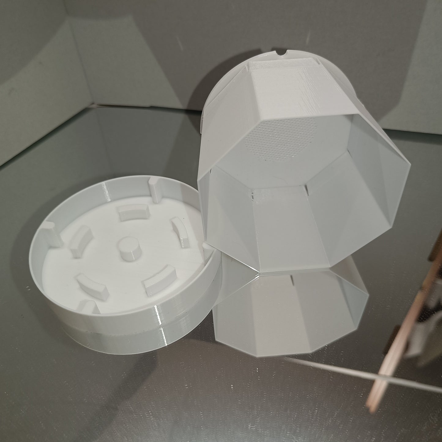 Moderner 3D-gedruckter Pflanzentopf – Hydrokultur geeignet