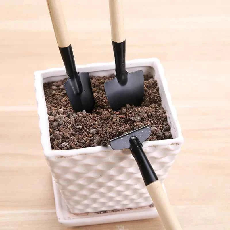 Gießkanne mit langem Auslauf und Garten-Spatenset